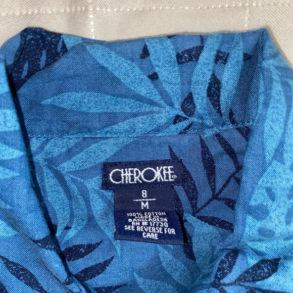 Button down - Picture 3 of 3